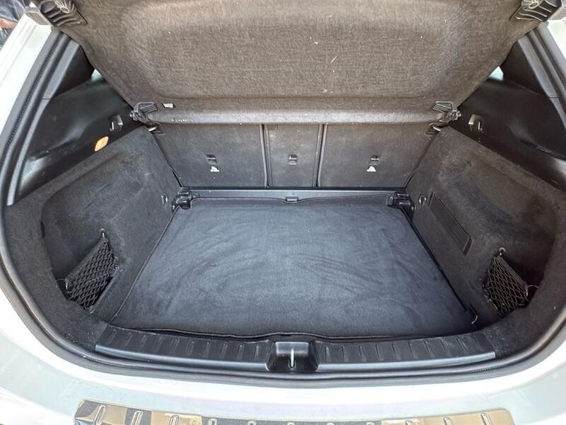 Mercedes-Benz GLA GLA 180 d Automatic Sport