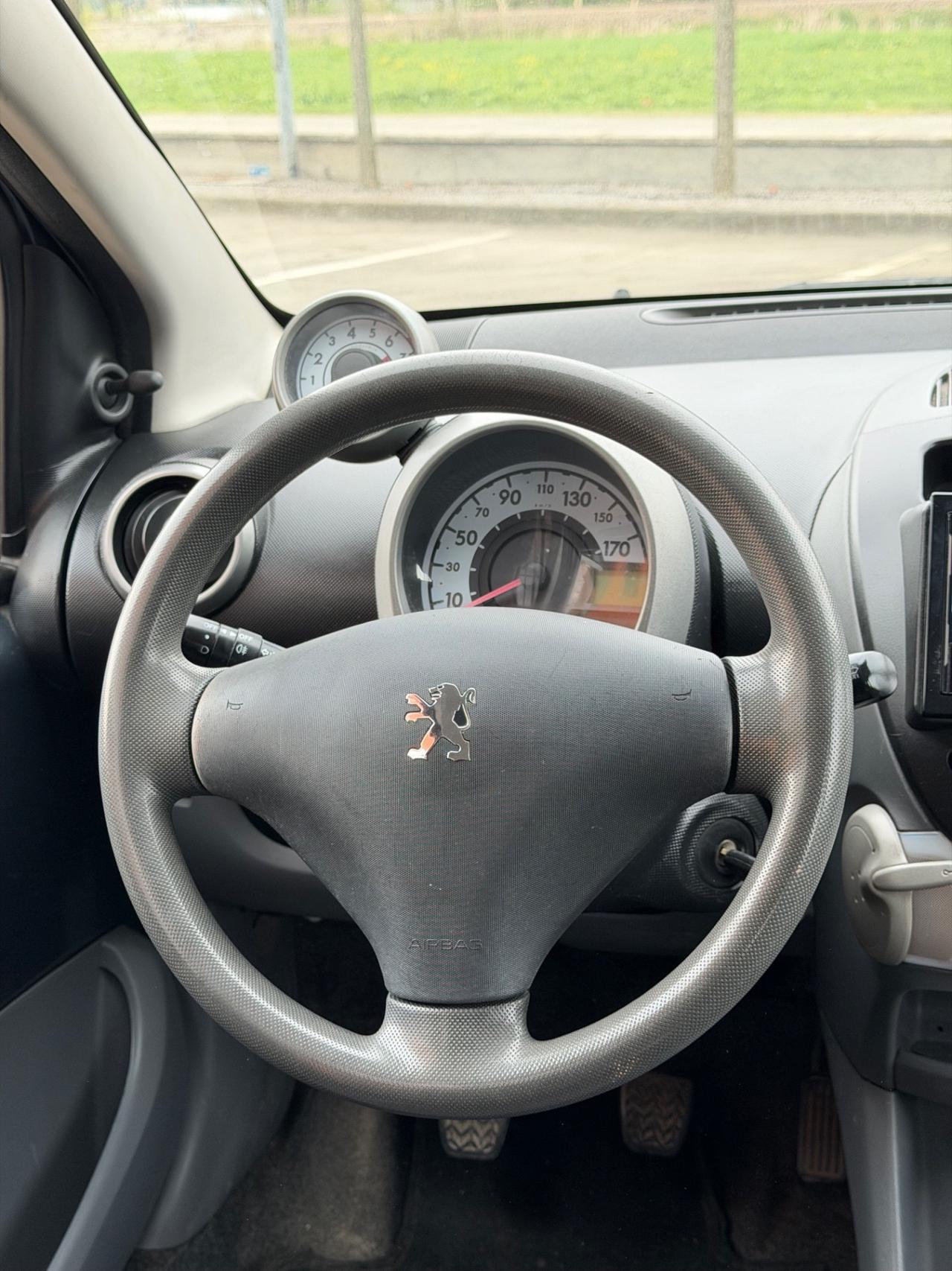 Peugeot 107 1.0 68CV 5p. Plaisir