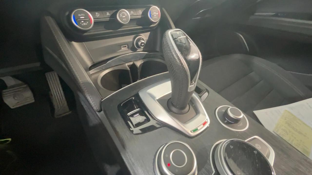 Alfa Romeo Stelvio 2.2 Turbodiesel 190 CV AT8 RWD Business