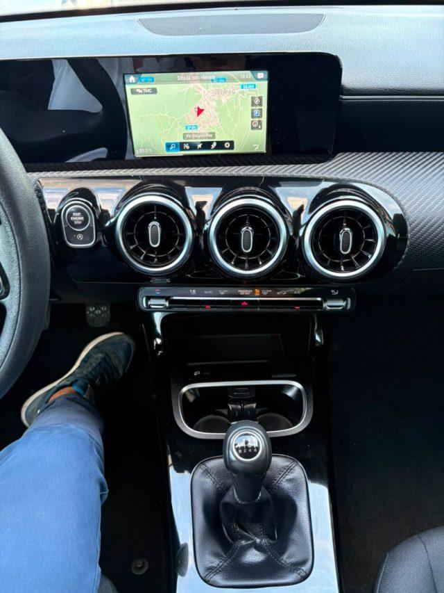 MERCEDES-BENZ CLA 200 d