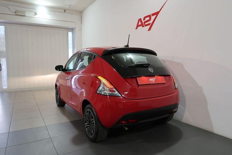 Lancia Ypsilon Ypsilon 1.0 firefly hybrid ORO s&s 70cv 5p.ti
