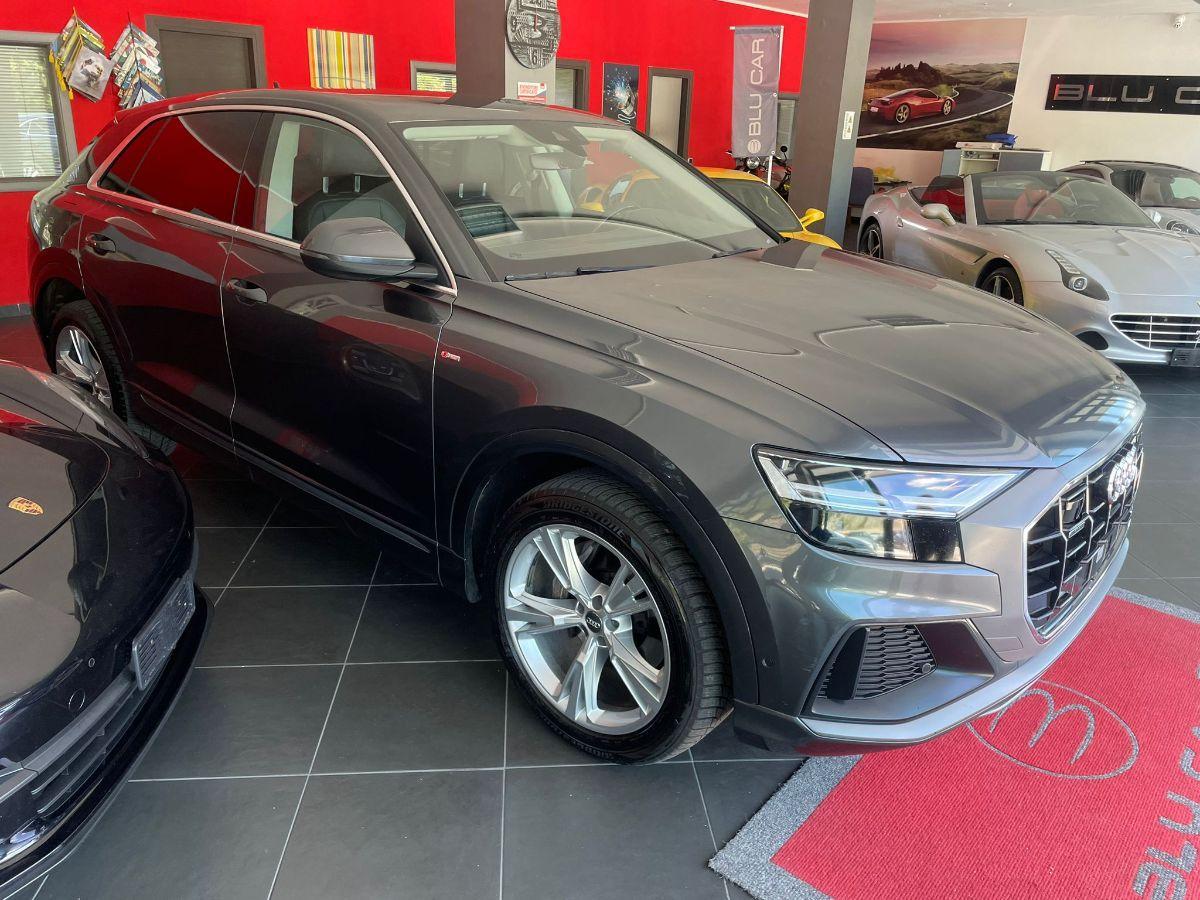 AUDI - Q8 - 50 TDI 286 CV quattro tiptronic Sport