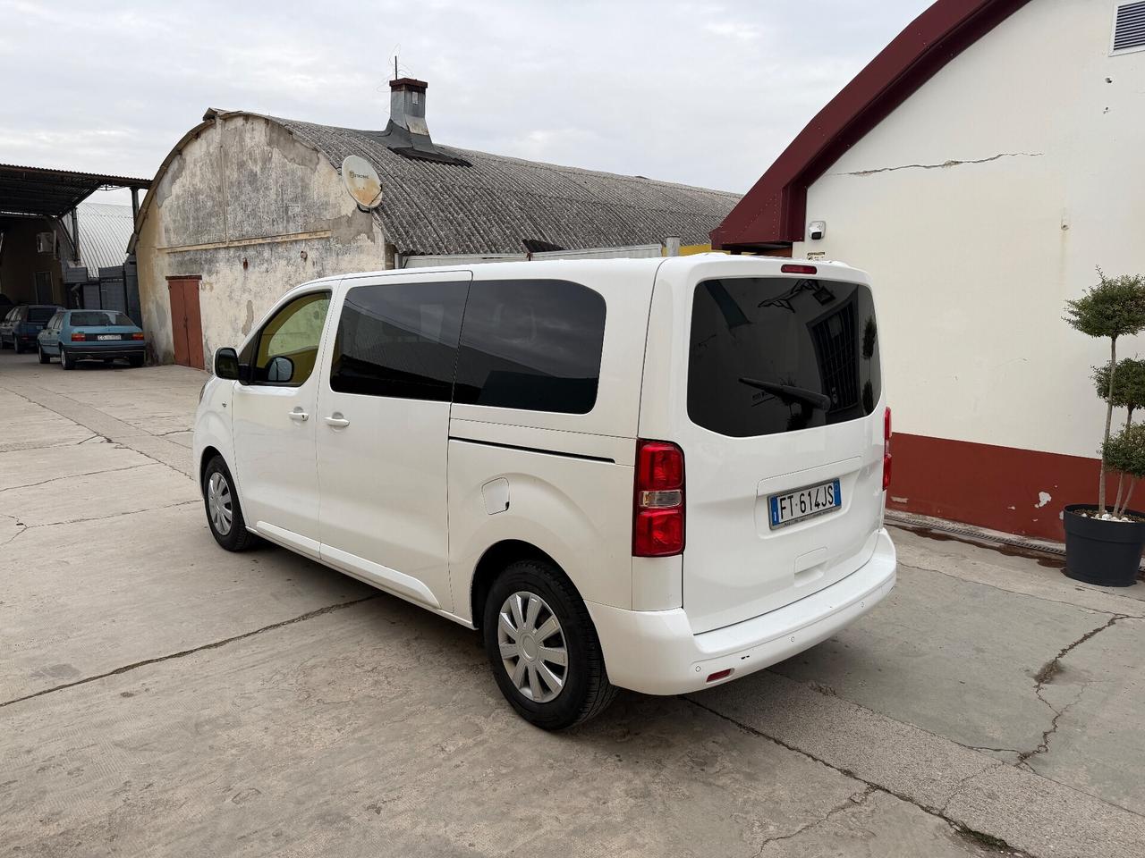 Peugeot Traveller BlueHDi 150 S&S Long 2.0 d