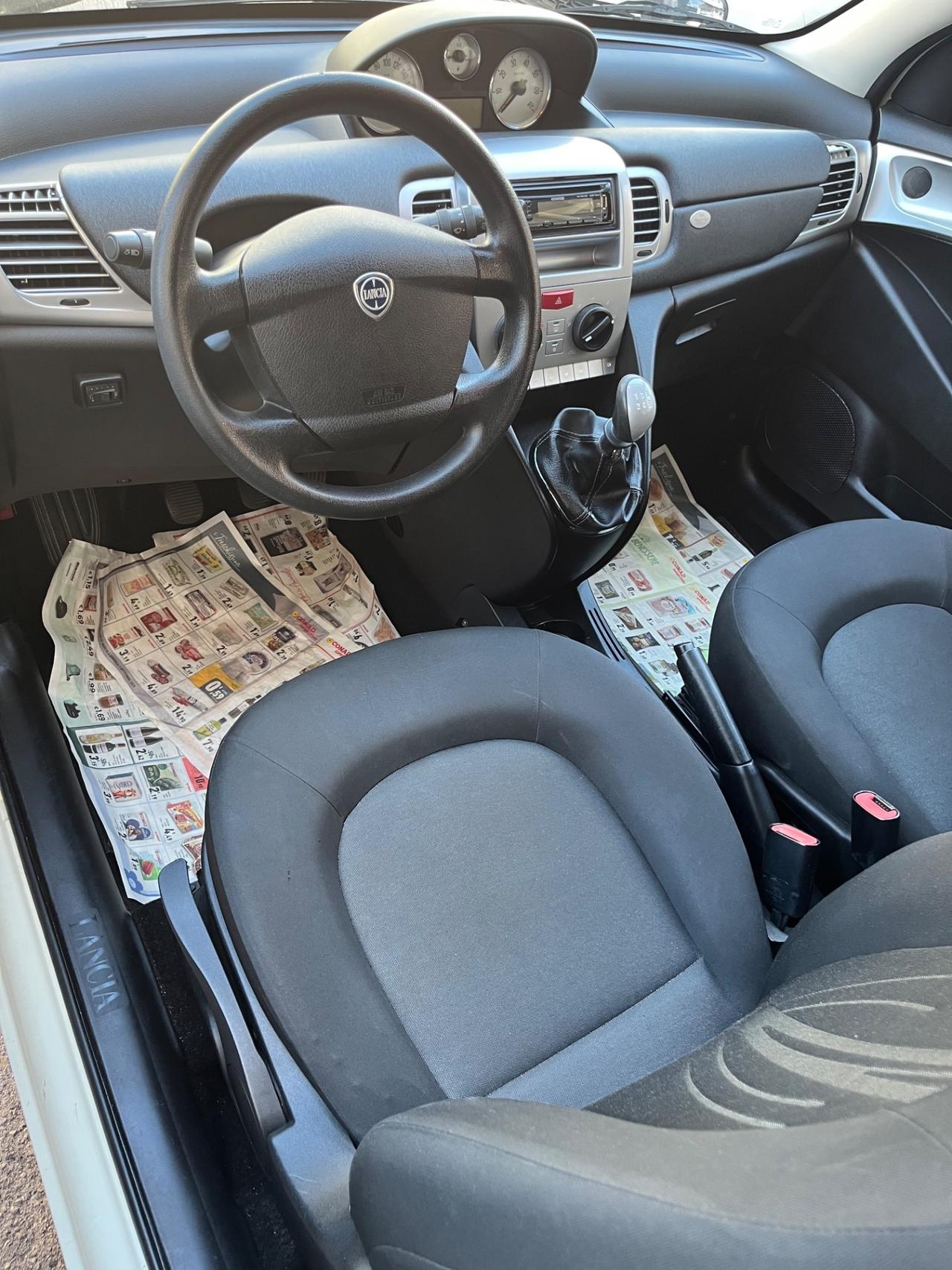 Lancia Ypsilon 1.4 Unyca Ecochic GPL FINE 2012