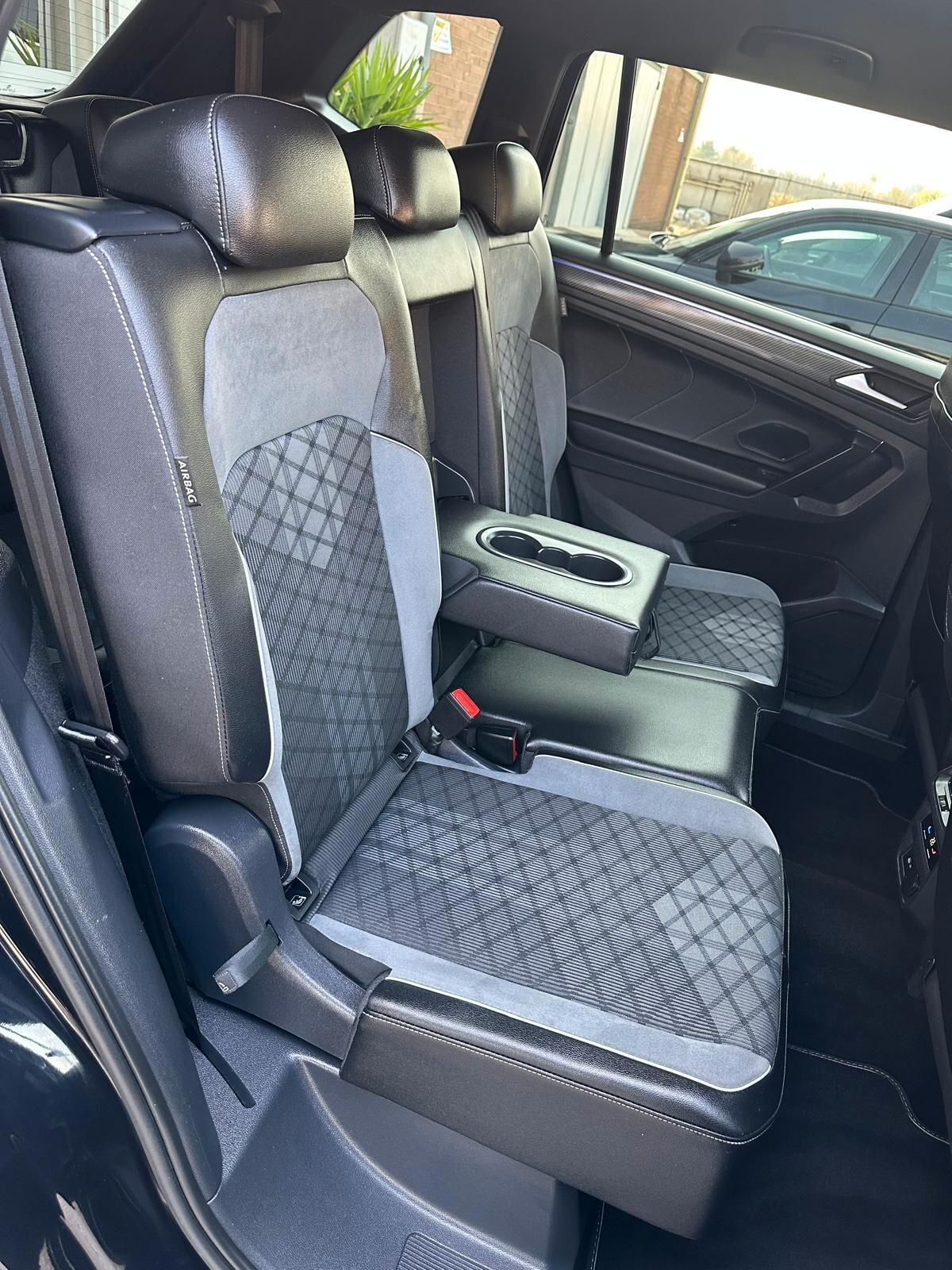 Volkswagen Tiguan Allspace 2.0 TDI SCR DSG R-Line 7 posti