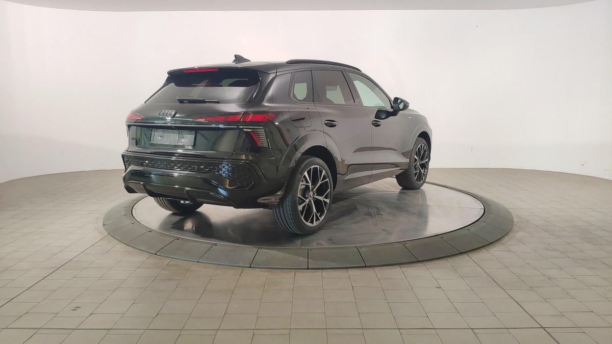 AUDI Q3 Tfsi 110 Kw Mhev S Tronic S Line Edition