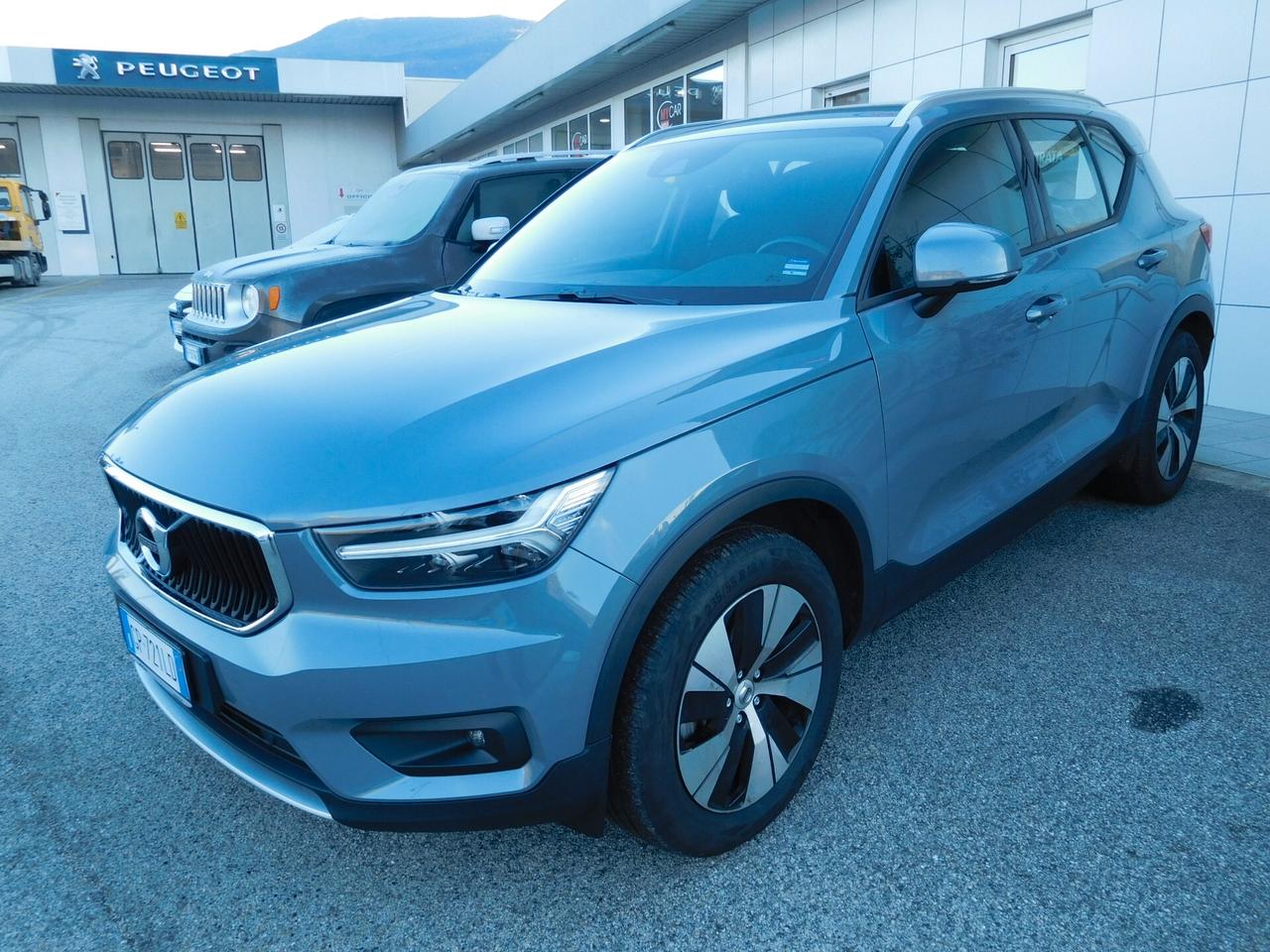 Volvo XC40 B4 AWD Geartronic Momentum Pro