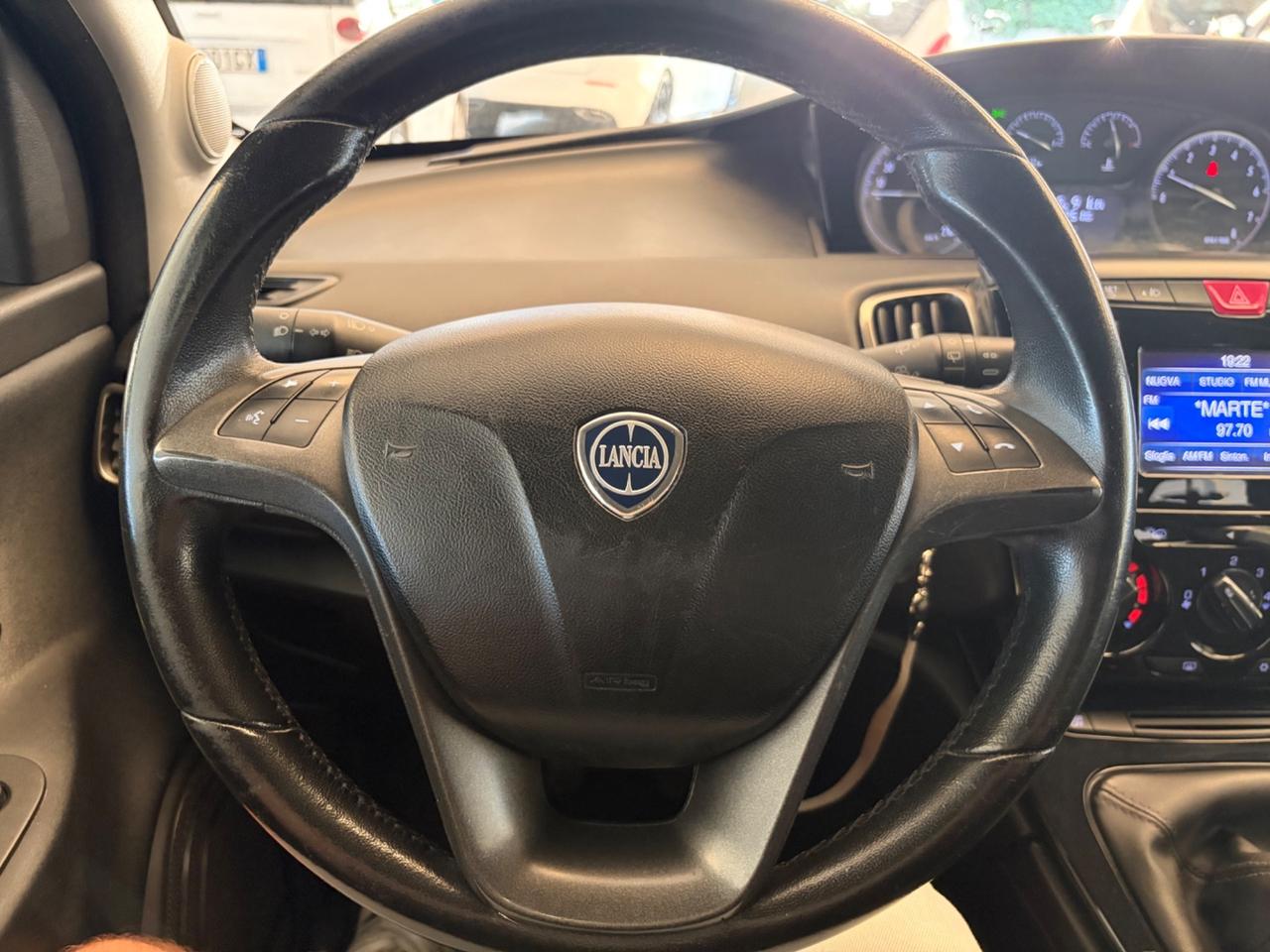 Lancia Ypsilon 1.2 69 CV 5 porte GPL Ecochic Platinum