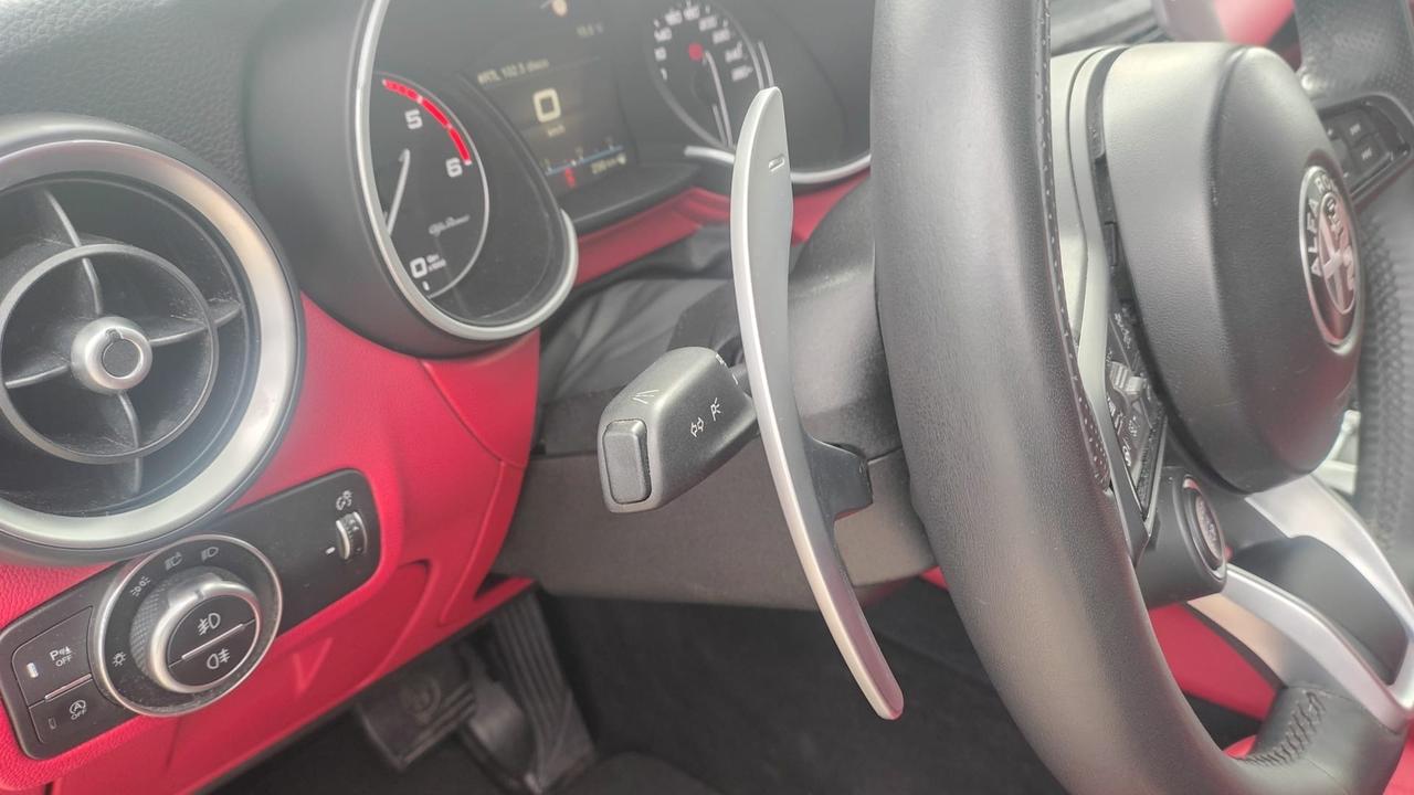 Alfa Romeo Stelvio 2.2 Turbodiesel 190 CV AT8 RWD Executive