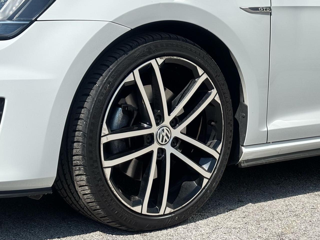 Volkswagen Golf GTD 2.0 TDI DSG 5p. Business BlueMotion Technology