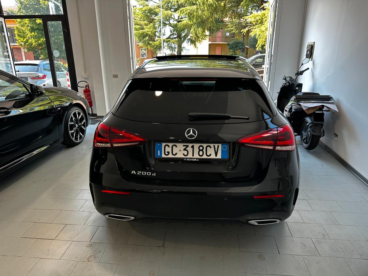 Mercedes-benz A 200 d AMG Premium / TETTO PANORAMA / R19 / TELECAM.