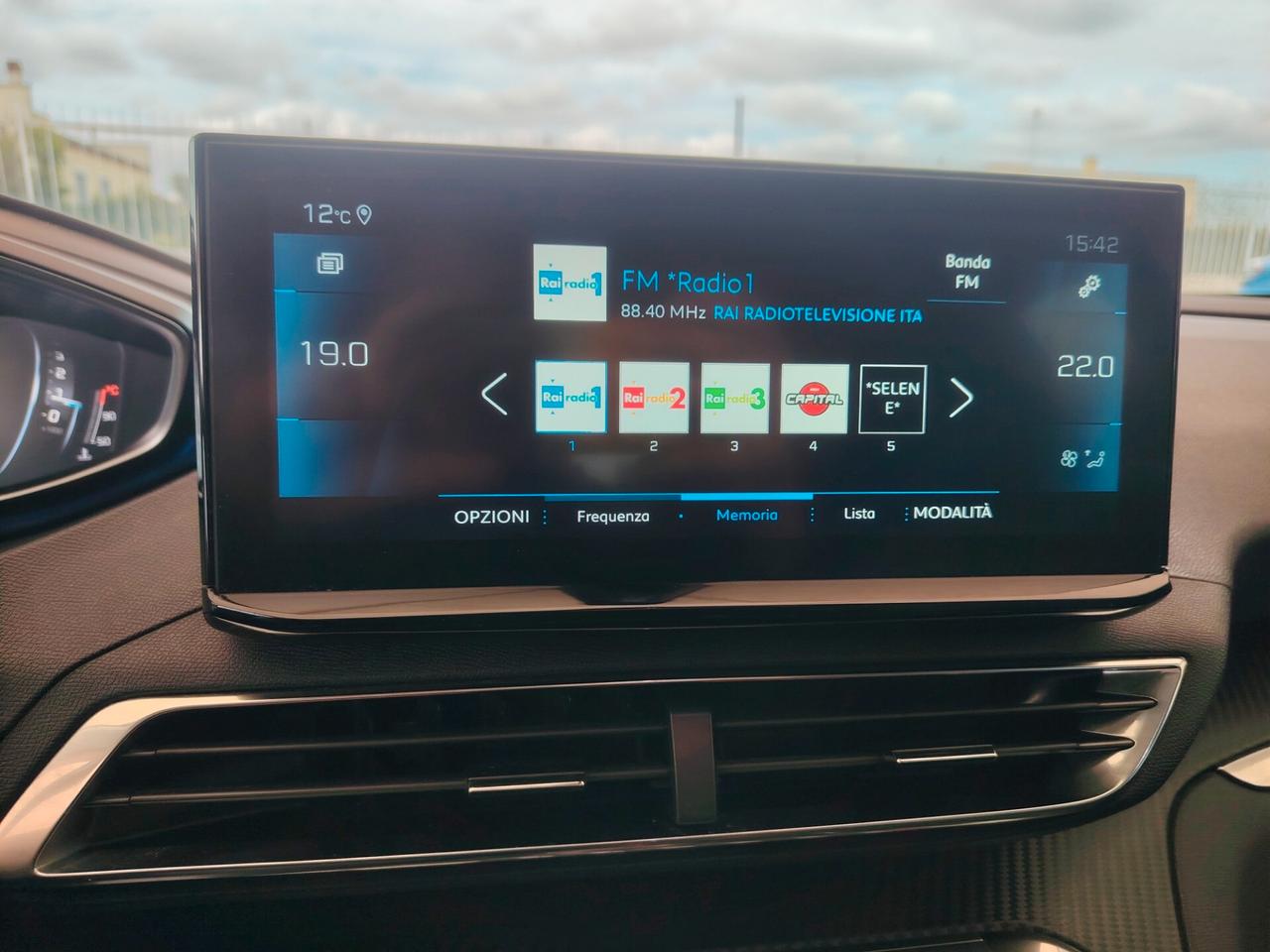 Peugeot 3008 BlueHDi 130 S&S EAT8 Allure 2022 restyling