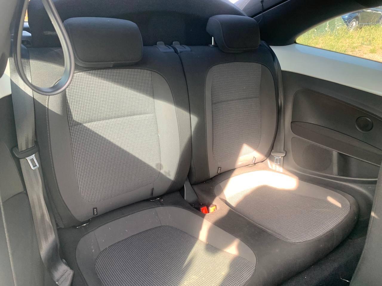 Volkswagen Maggiolino 1.6 TDI SINISTRATO