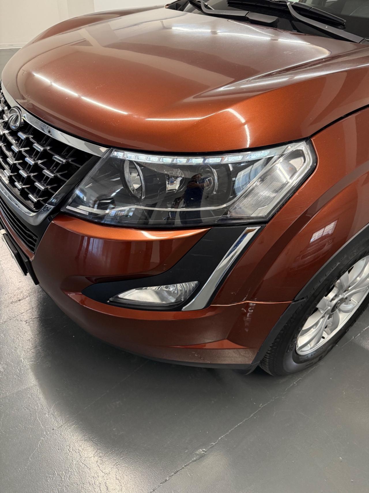 Mahindra XUV500 2.2 16V FWD W10
