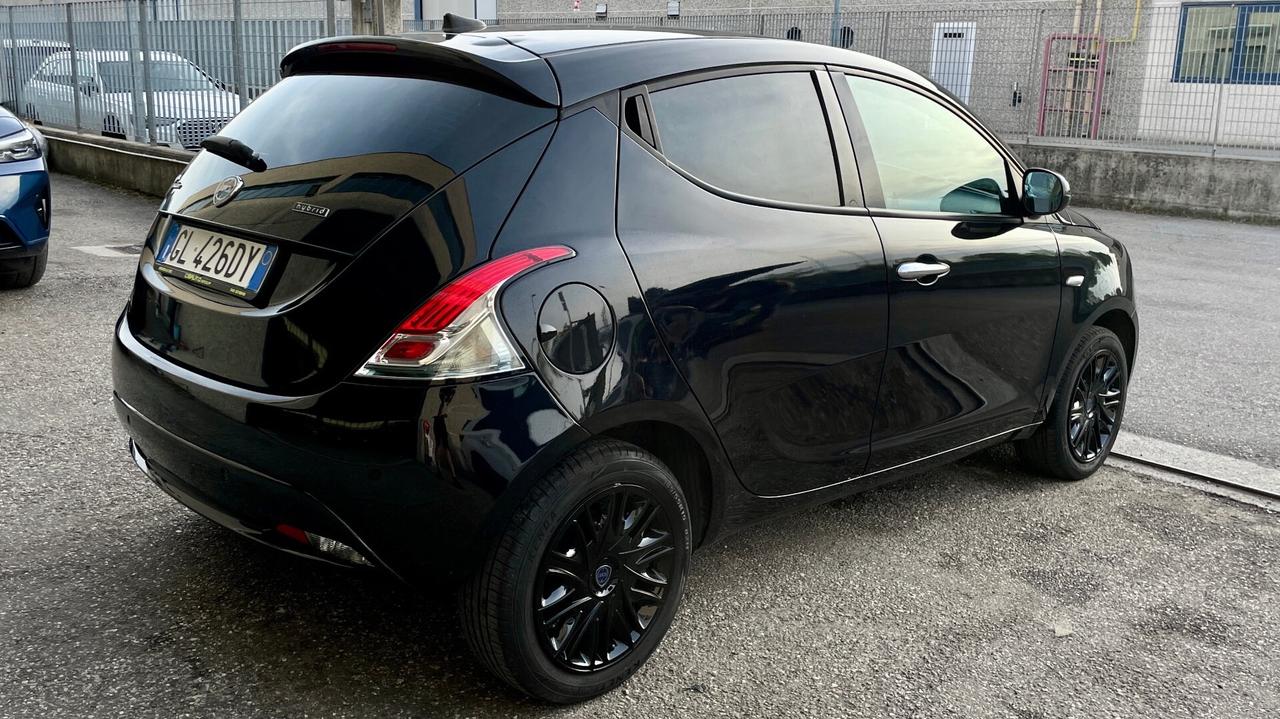 LANCIA 1.0 FIREFLY HYBRID 5P 69CV - NEOPATENTATI