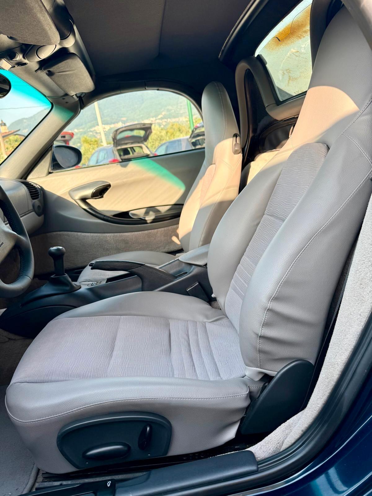 Porsche Boxster 2.5i 24V cat