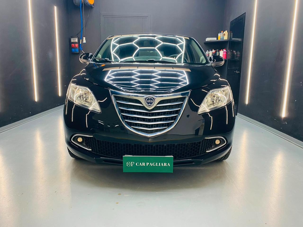 Lancia Ypsilon 1.2 69 CV 5 porte Platinum