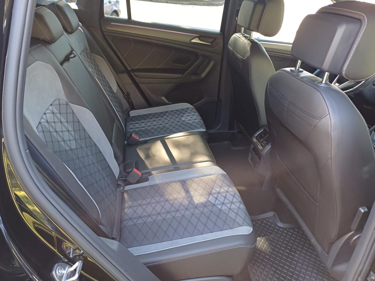 Volkswagen Tiguan 2.0 TDI 150 cv SCR DSG R-Line