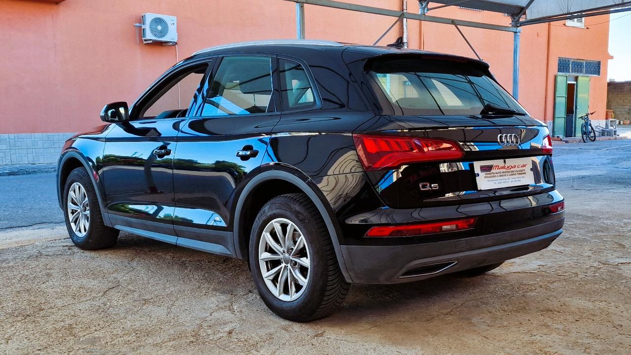 Audi Q5 30 TDI S tronic Business