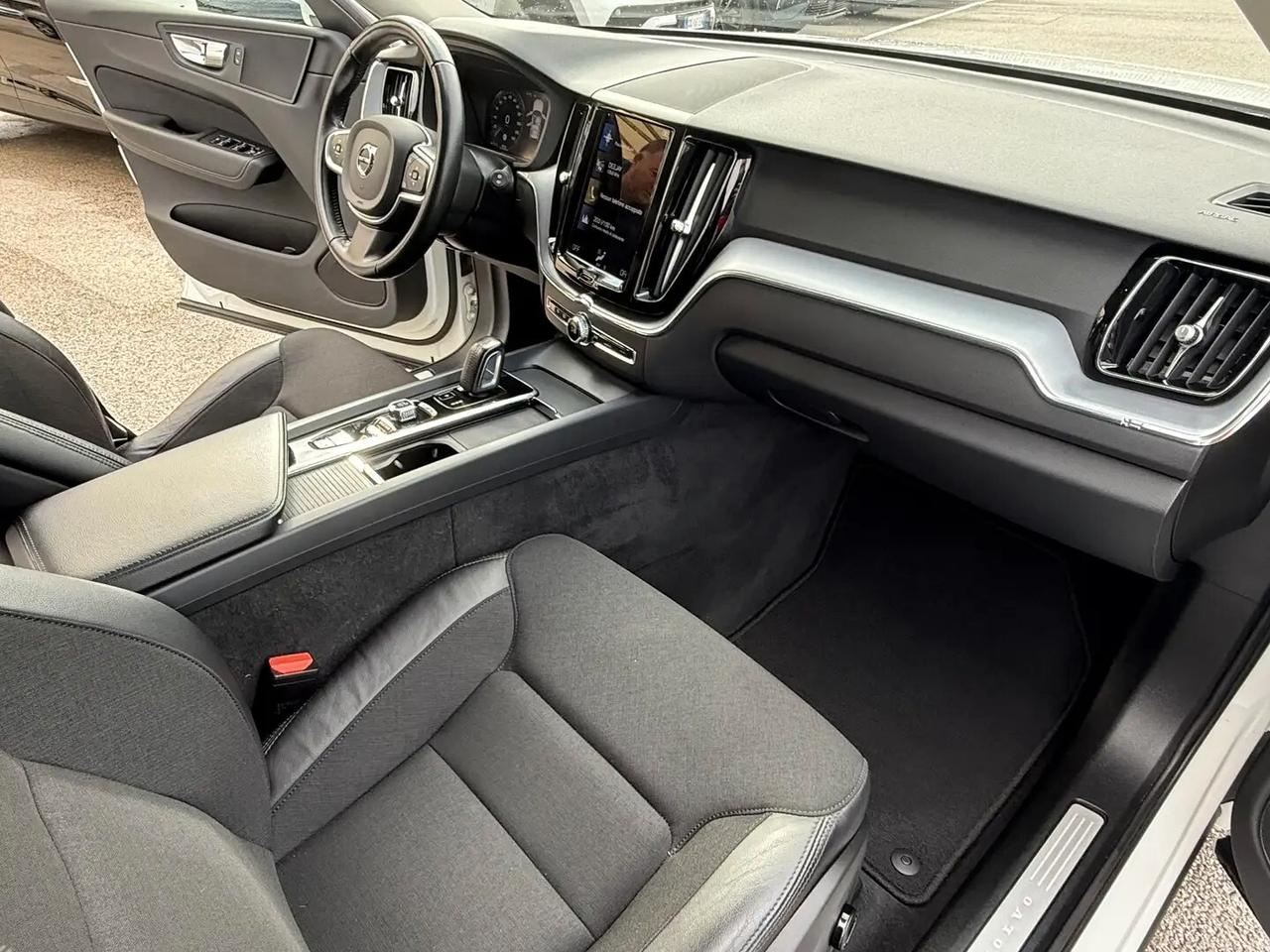 Volvo XC 60 XC60 B4 (d) R-design