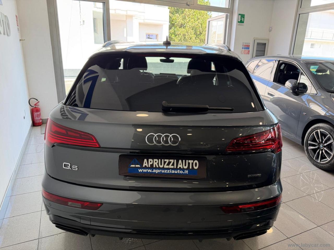 AUDI Q5 40 TDI 204CV qu. S tr. S line