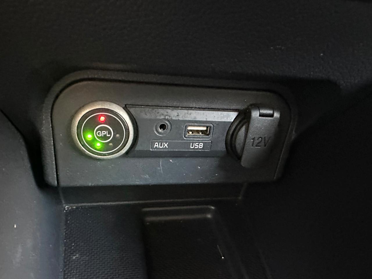 Kia Rio 1.2 GPL Active Collection 2016 Navi+Retrocamera