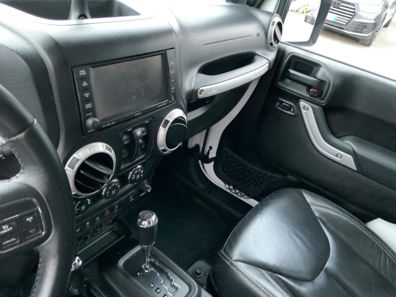 Jeep Wrangler Unlimited 2.8 CRD DPF Sahara Auto