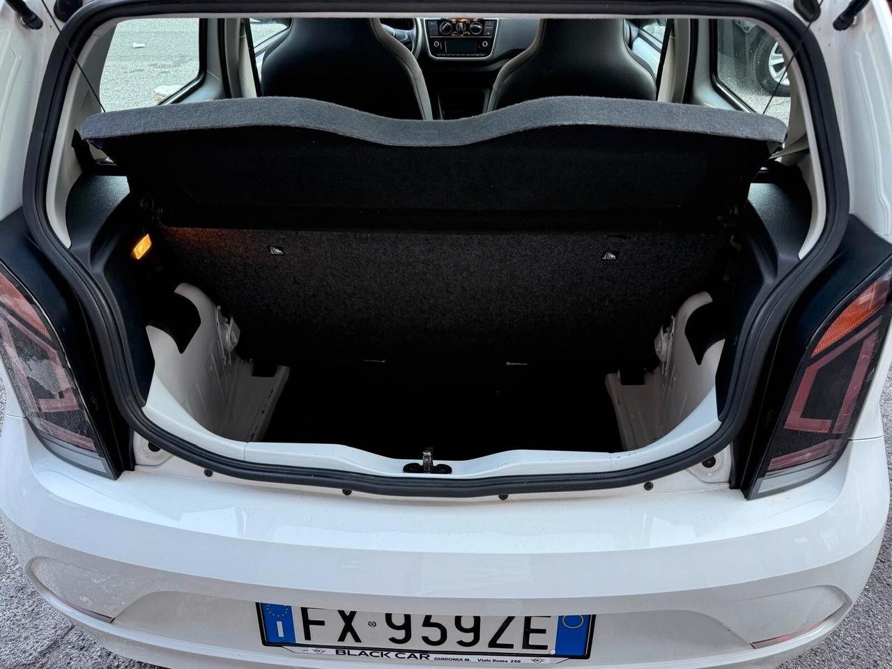 Volkswagen up! 1.0 5p. move