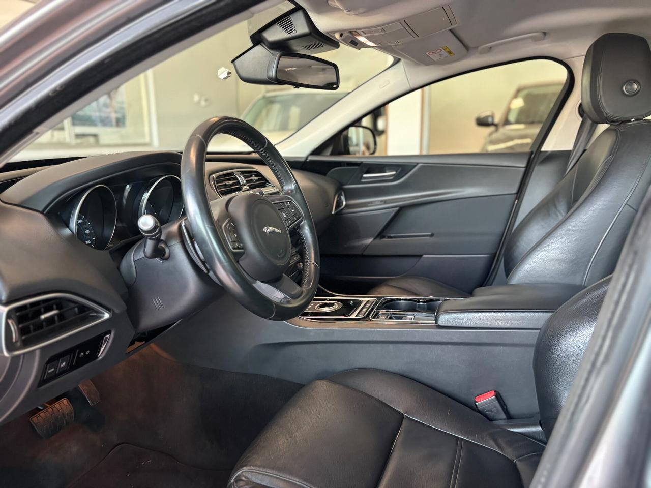 Jaguar XE 2.0d Prestige awd 180cv auto