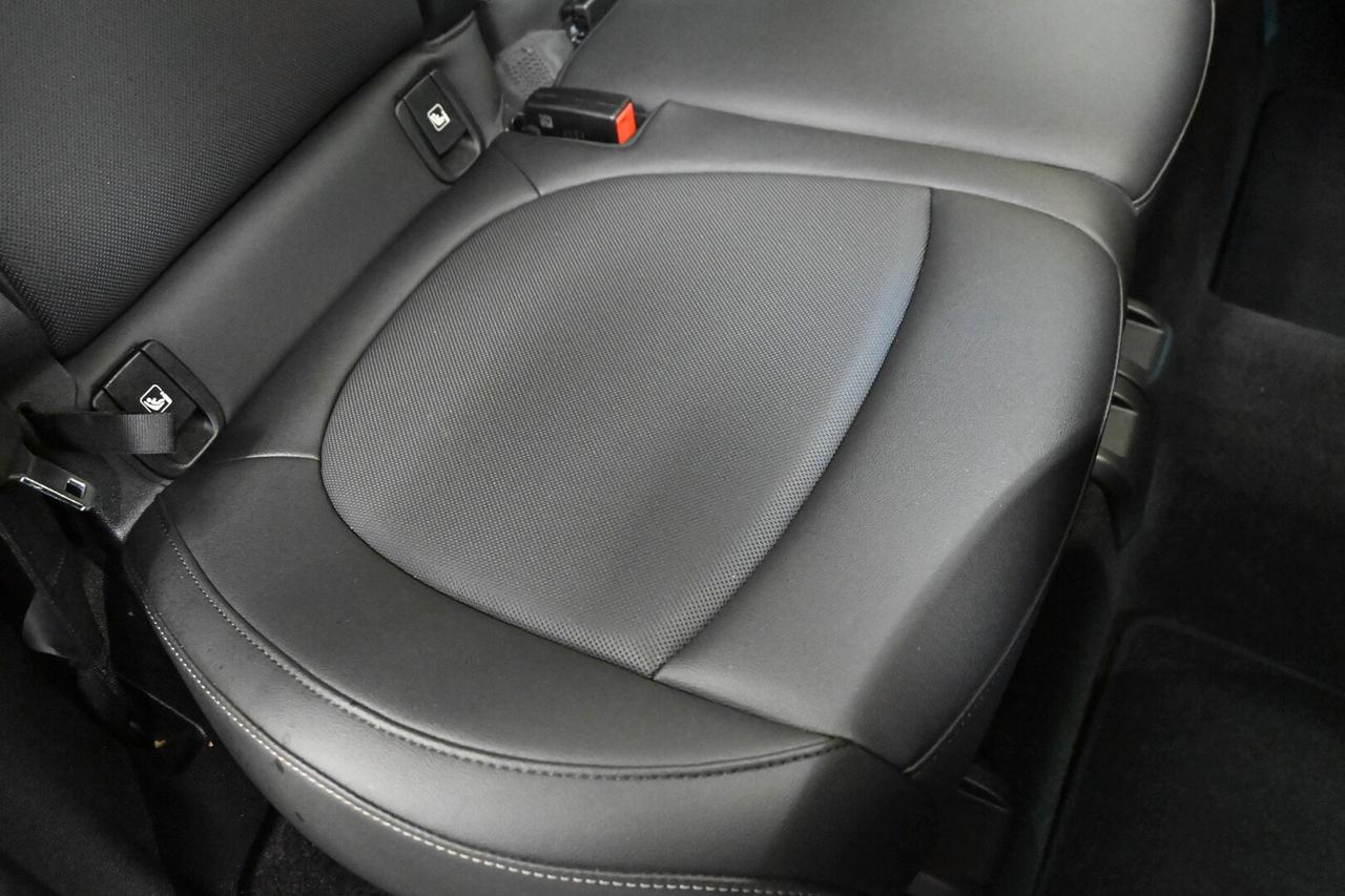 MINI Mini Countrym.(F60) Mini 1.5 Cooper Busine...