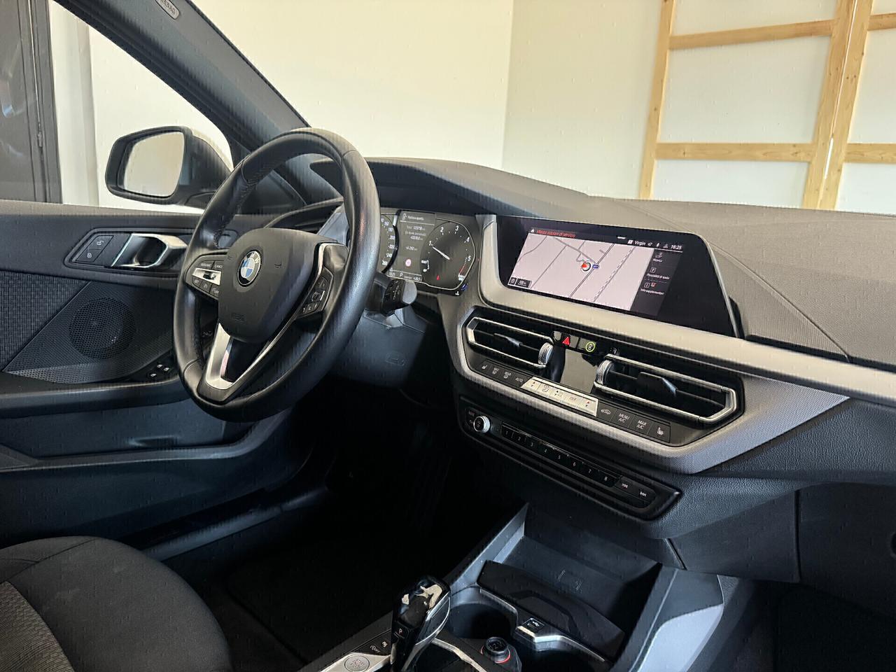 Bmw 116d Sport Line - 2021