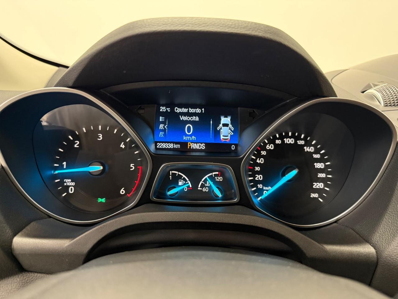 Ford Kuga 2.0 TDCI 150 CV S&S 4WD Powershift Titanium