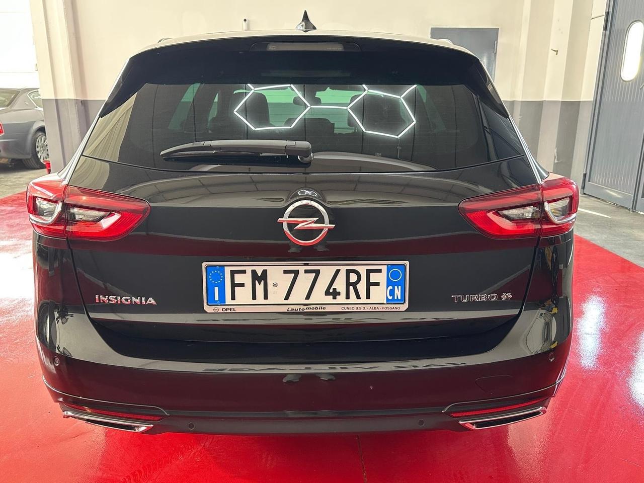 Opel Insignia 2.0 Turbo opc S&S AWD aut. Sports Tourer Innov.