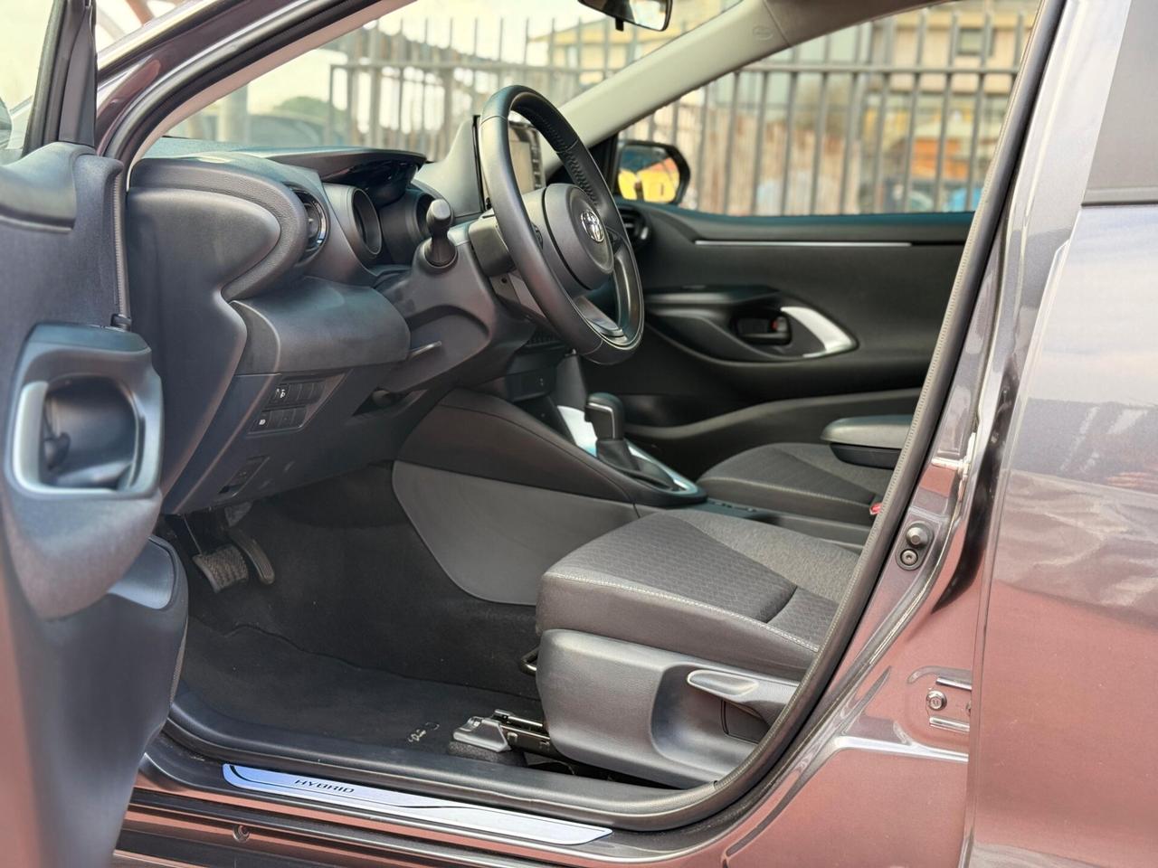 YARIS FULL HYBRID TREND SENZA OBBLIGO FINANZIAMENTO