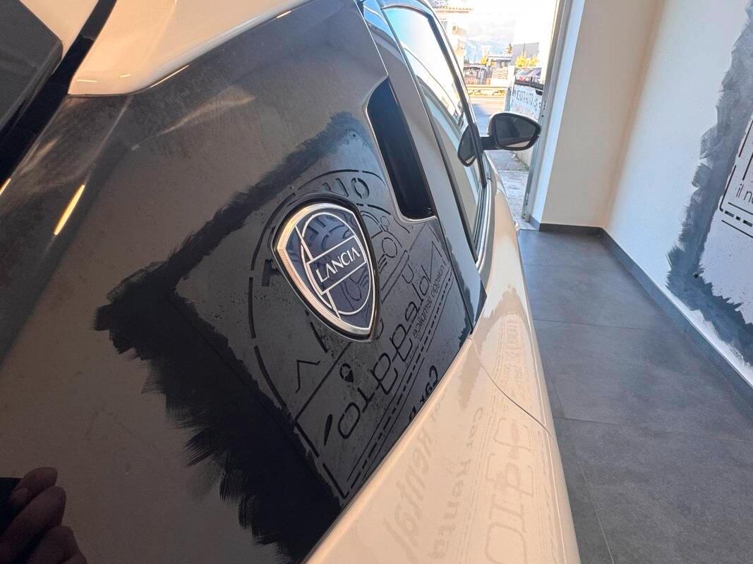 Lancia Ypsilon 1.2 mhev 110cv e-dct