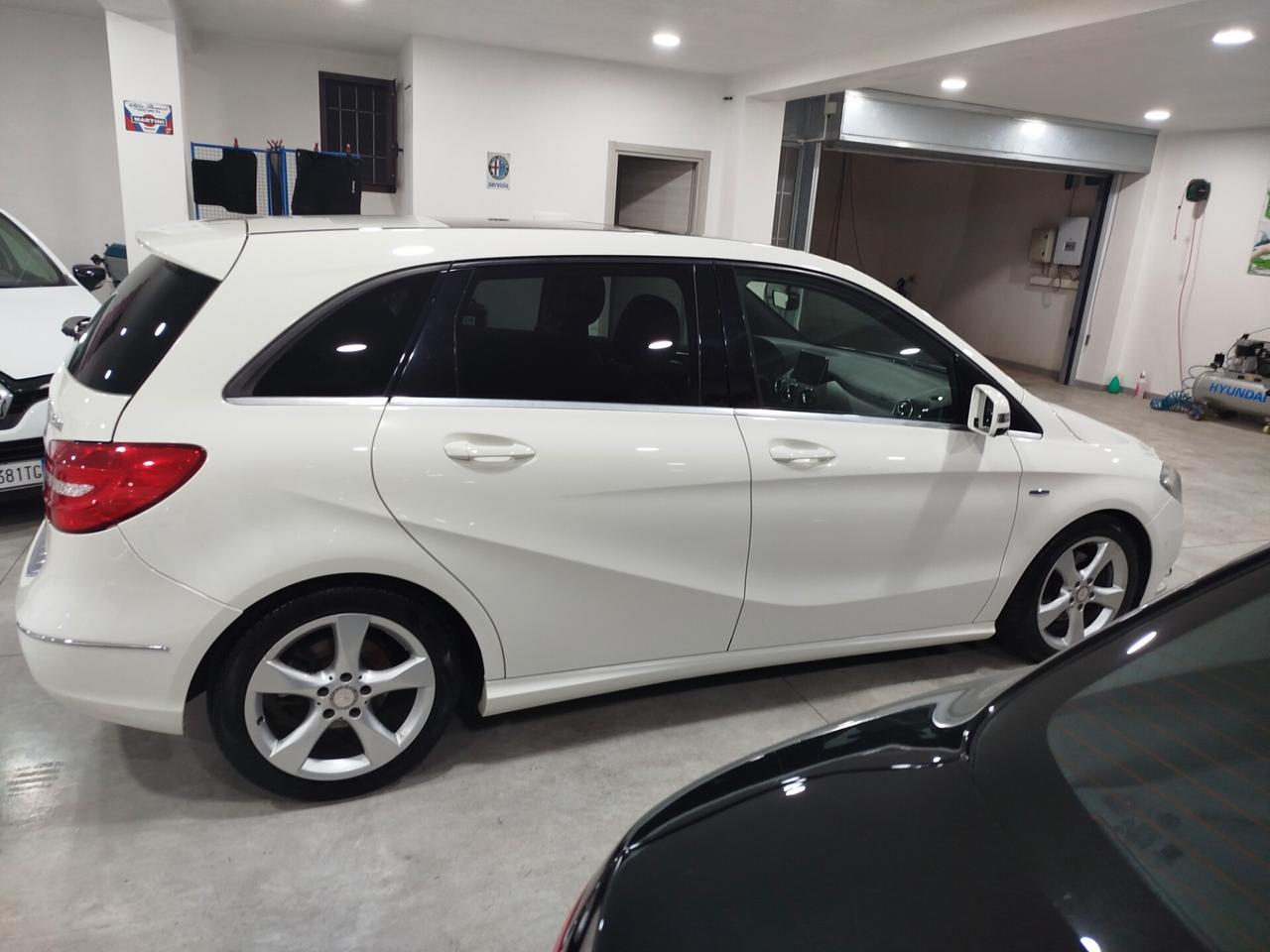 Mercedes-benz B 200 CDI Premium