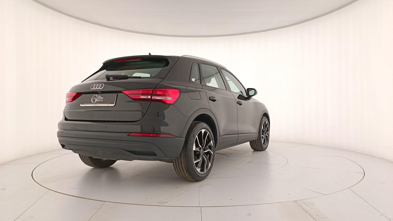 AUDI Q3 II 2018 - Q3 35 2.0 tdi Business s-tronic