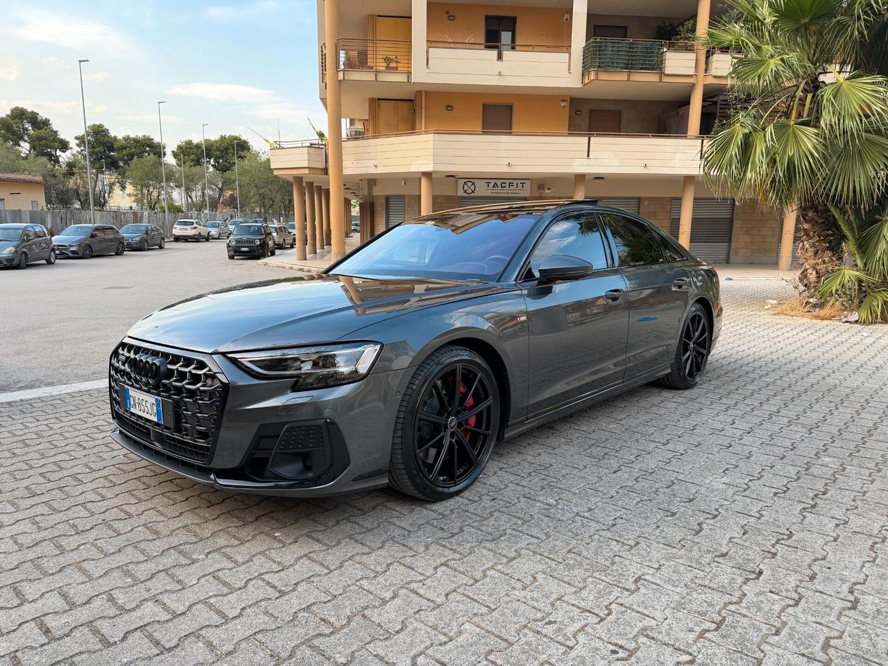 Audi A8 S8 TFSI quattro tiptronic s-line