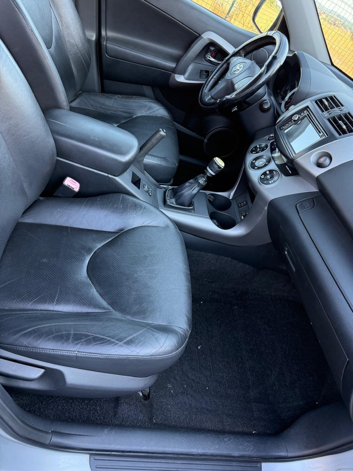 Toyota RAV 4 RAV4 Crossover 2.2 D-Cat 177 CV Luxury