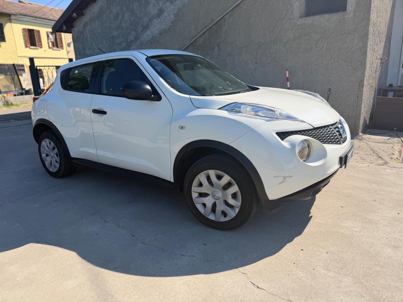 Nissan Juke 1.6 Acenta – Tenuta con cura e Pronta all'uso!