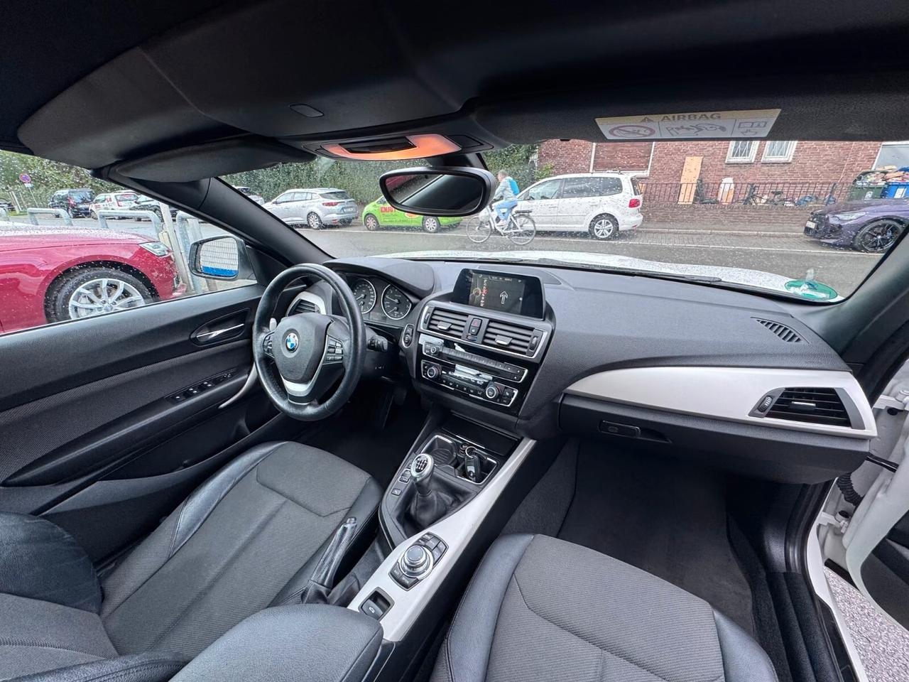 Bmw 218i Cabrio Advantage NAVI,TEIL-LEDER,18"LM
