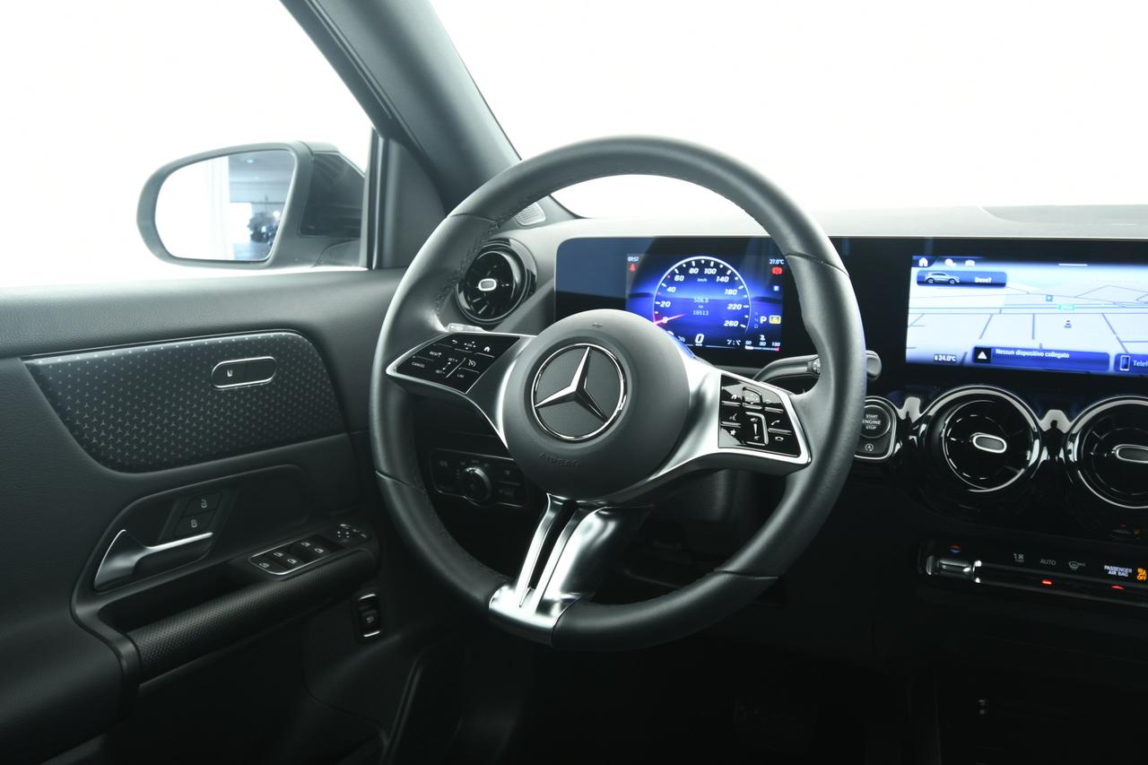 Mercedes-Benz GLA 180 d Advanced auto NEOPATENTATI+CAMERA+LED