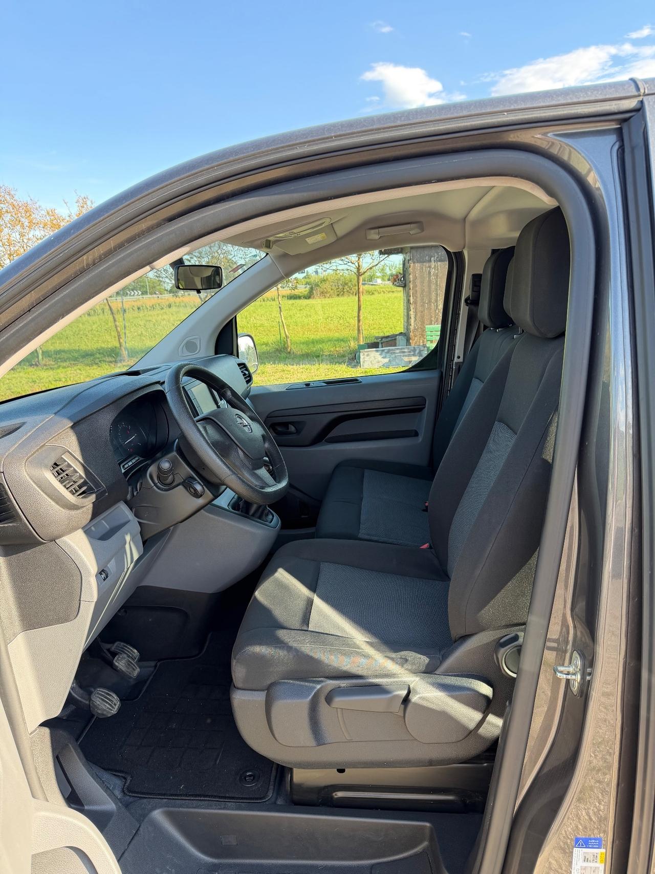 Opel Vivaro 2.0 diesel Passo lungo 9 posti