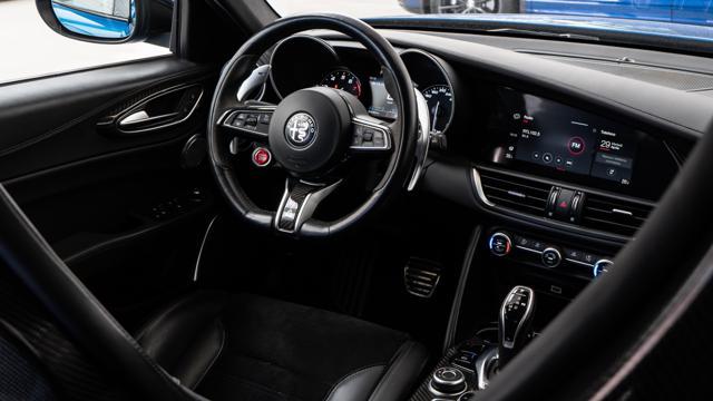 ALFA ROMEO Giulia V6 Bi-Turbo Quadrifoglio AKRAPOVIC CARBOCERAMICI