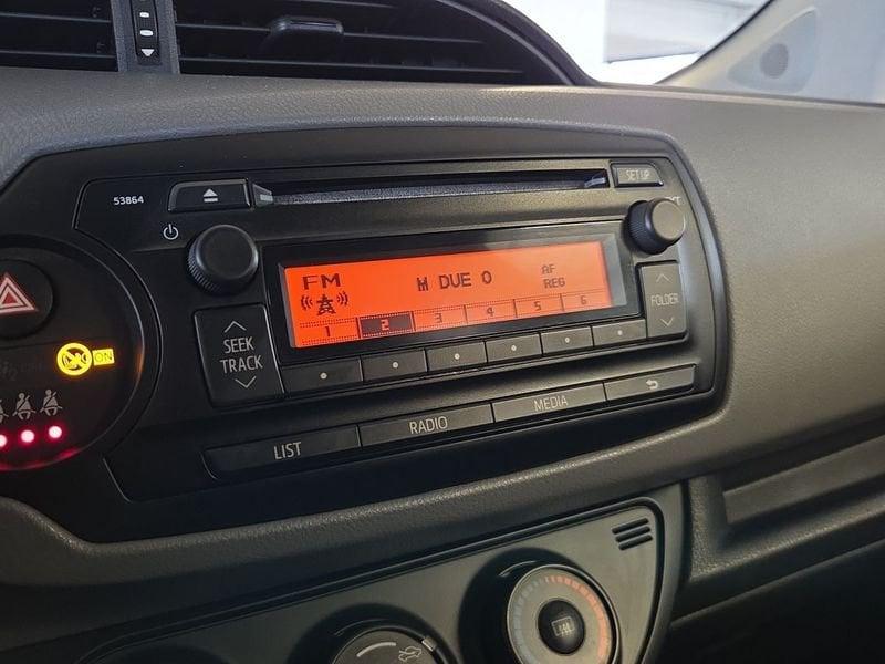 Toyota Yaris 3ª serie 1.0 5 porte Cool