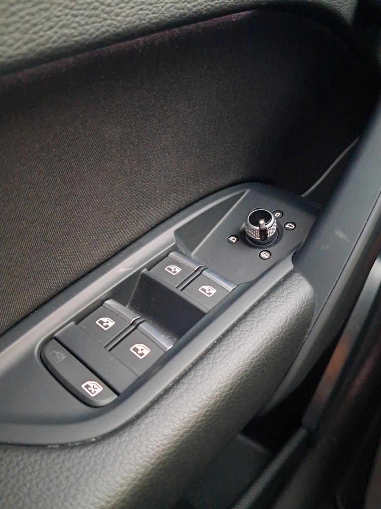 New Audi Q5 40 TDI 204cv *LED-NAVY*RADAR-VIRTUAL*
