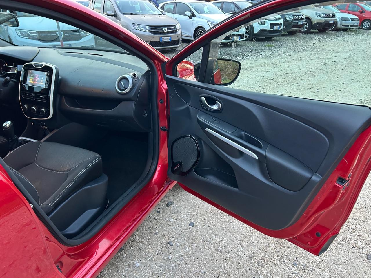 Renault Clio dCi 8V 75 CV Start&Stop 5 porte Energy neopatentati