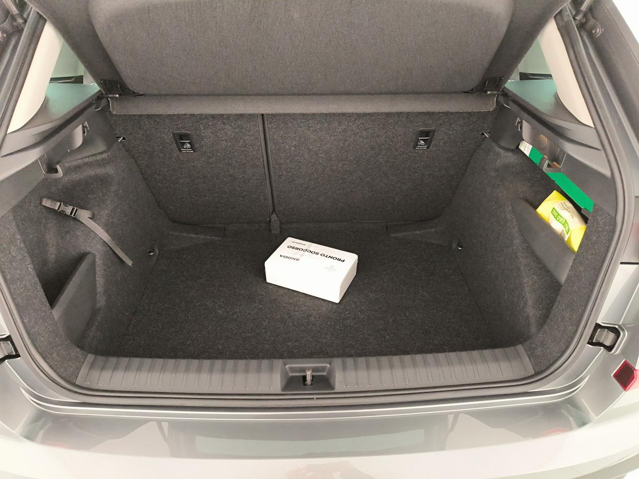 Skoda Kamiq 1.0 tsi black dots 95cv