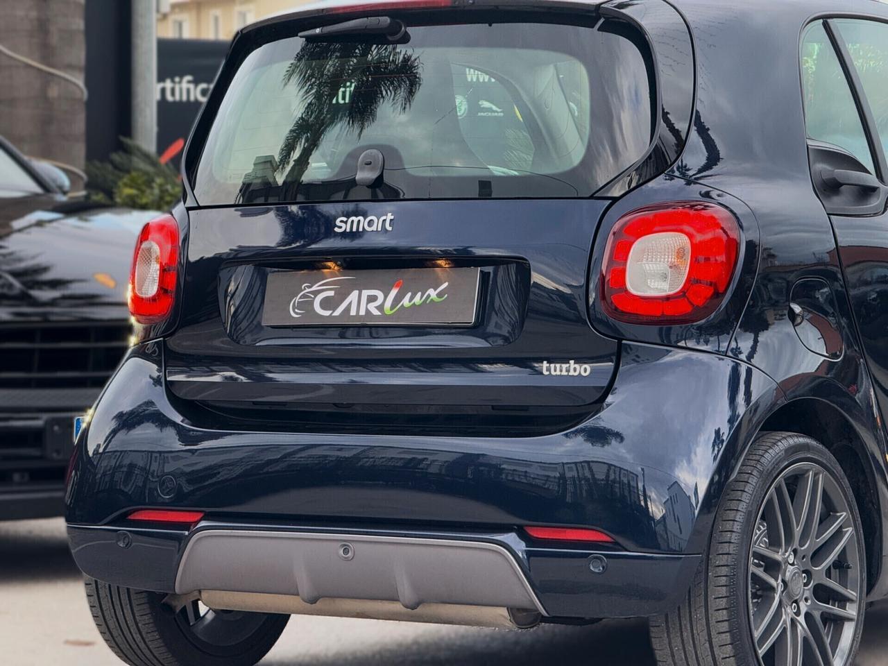 Smart forTwo 0.9 T Parisblue BRABUS Style 90CV