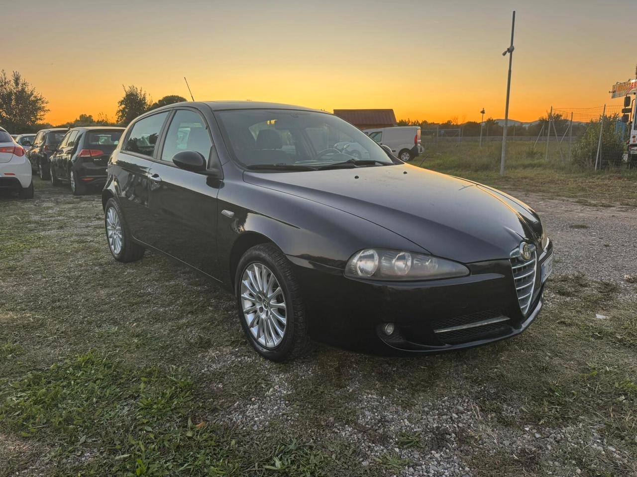 Alfa Romeo 147 1.6 Benz 5 porte SOLO 119.000 KM